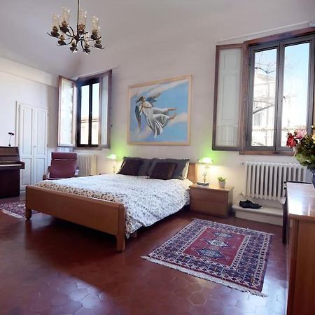 Cozy Apartment With Private Garden - City Center - Firenze Bagian luar foto