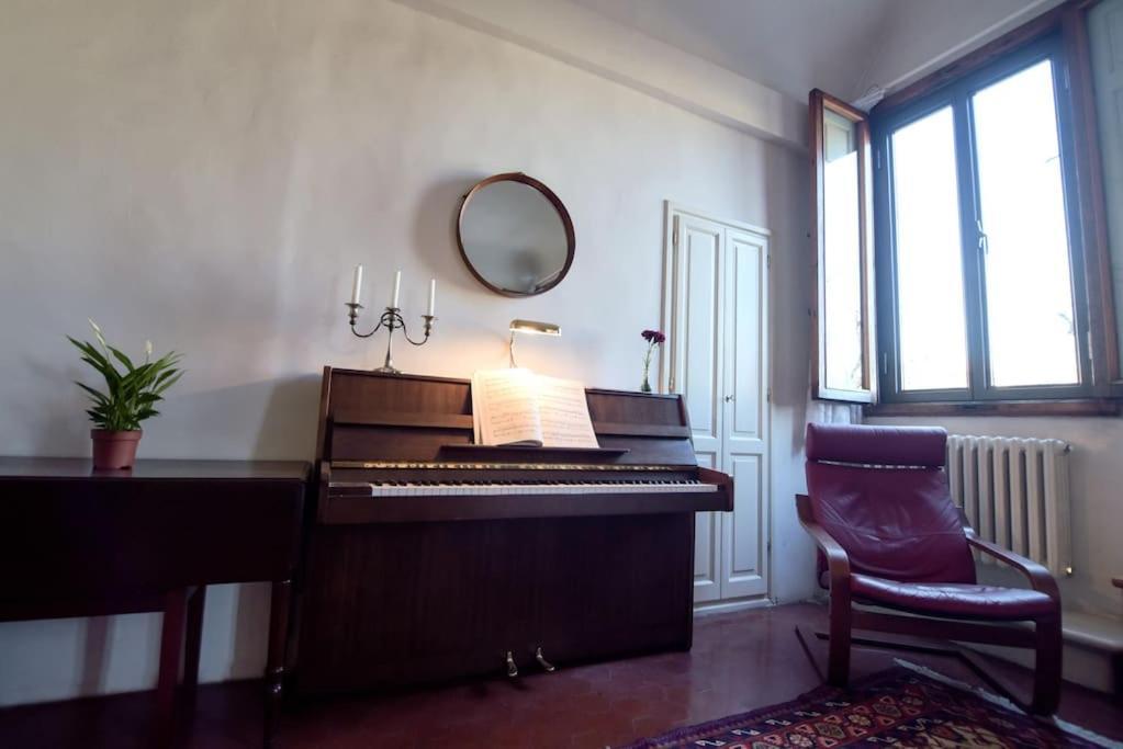 Cozy Apartment With Private Garden - City Center - Firenze Bagian luar foto