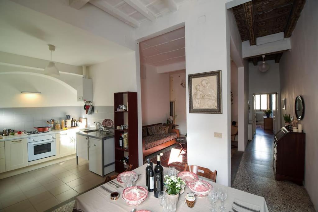 Cozy Apartment With Private Garden - City Center - Firenze Bagian luar foto
