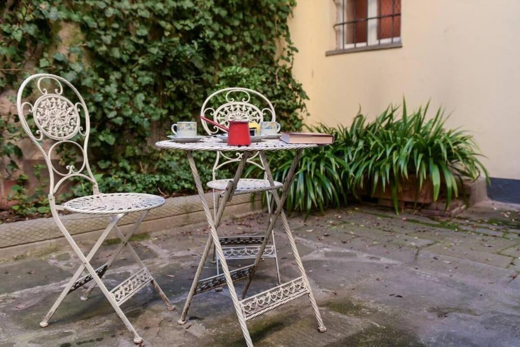 Cozy Apartment With Private Garden - City Center - Firenze Bagian luar foto
