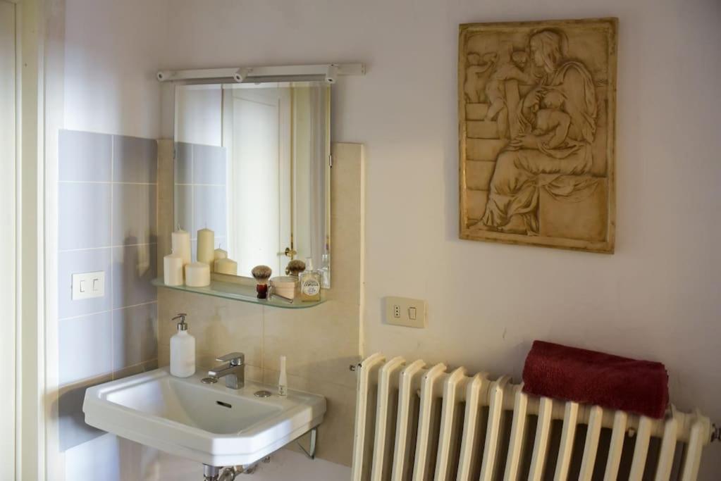 Cozy Apartment With Private Garden - City Center - Firenze Bagian luar foto